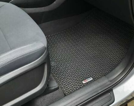 Сірий Кіа Соренто, об'ємом двигуна 3.34 л та пробігом 120 тис. км за 17800 $, фото 81 на Automoto.ua