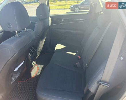 Сірий Кіа Соренто, об'ємом двигуна 2.36 л та пробігом 100 тис. км за 19300 $, фото 12 на Automoto.ua