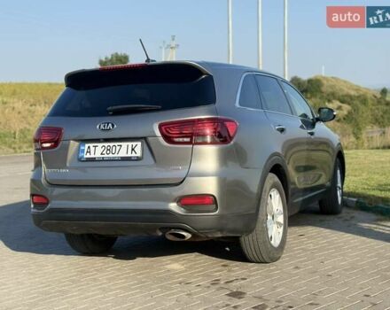 Киа Соренто 2018 в Городенке на Automoto.ua Серый Киа Соренто, объемом двигателя 2.36 л и пробегом 109 тыс. км за 16300 $, фото 8 на Automoto.ua