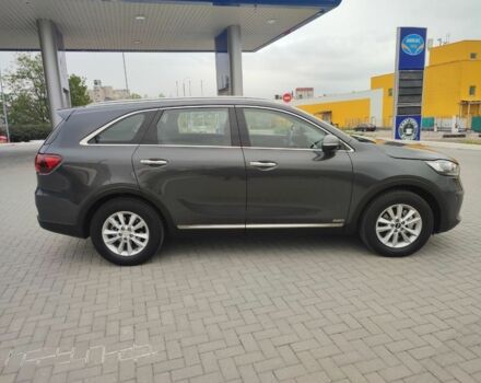 Серый Киа Соренто, объемом двигателя 2.2 л и пробегом 227 тыс. км за 21000 $, фото 5 на Automoto.ua