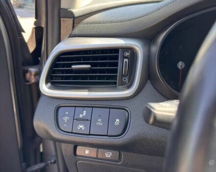 Серый Киа Соренто, объемом двигателя 3.3 л и пробегом 79 тыс. км за 17400 $, фото 28 на Automoto.ua