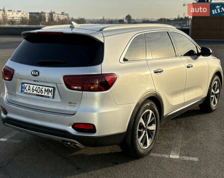 Серый Киа Соренто, объемом двигателя 2 л и пробегом 116 тыс. км за 23999 $, фото 6 на Automoto.ua