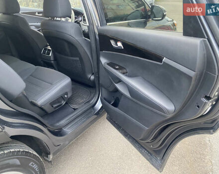 Серый Киа Соренто, объемом двигателя 2.36 л и пробегом 68 тыс. км за 16250 $, фото 46 на Automoto.ua