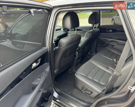 Серый Киа Соренто, объемом двигателя 2.2 л и пробегом 140 тыс. км за 29500 $, фото 17 на Automoto.ua