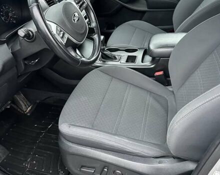 Сірий Кіа Соренто, об'ємом двигуна 2.4 л та пробігом 220 тис. км за 14900 $, фото 14 на Automoto.ua