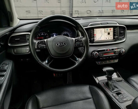 Серый Киа Соренто, объемом двигателя 2 л и пробегом 156 тыс. км за 23955 $, фото 1 на Automoto.ua