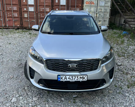 Серый Киа Соренто, объемом двигателя 2.36 л и пробегом 201 тыс. км за 16500 $, фото 2 на Automoto.ua