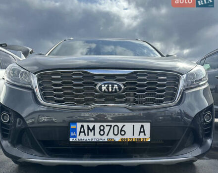 Серый Киа Соренто, объемом двигателя 2 л и пробегом 27 тыс. км за 29499 $, фото 2 на Automoto.ua