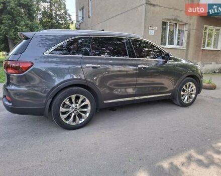 Сірий Кіа Соренто, об'ємом двигуна 2 л та пробігом 231 тис. км за 21950 $, фото 2 на Automoto.ua