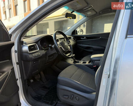 Серый Киа Соренто, объемом двигателя 2.4 л и пробегом 202 тыс. км за 15999 $, фото 29 на Automoto.ua