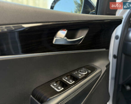 Серый Киа Соренто, объемом двигателя 2.4 л и пробегом 202 тыс. км за 14999 $, фото 31 на Automoto.ua