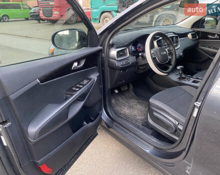 Серый Киа Соренто, объемом двигателя 2.36 л и пробегом 68 тыс. км за 16250 $, фото 32 на Automoto.ua