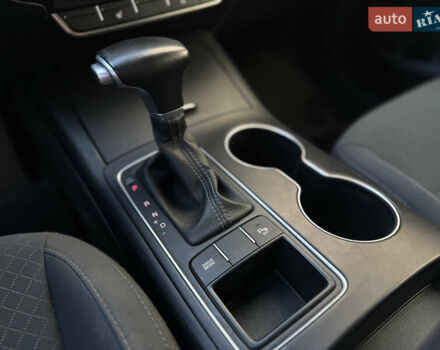 Серый Киа Соренто, объемом двигателя 2.4 л и пробегом 202 тыс. км за 15999 $, фото 34 на Automoto.ua