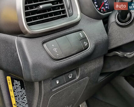 Серый Киа Соренто, объемом двигателя 2 л и пробегом 156 тыс. км за 23955 $, фото 14 на Automoto.ua