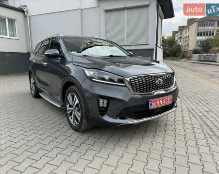Серый Киа Соренто, объемом двигателя 2.2 л и пробегом 140 тыс. км за 29500 $, фото 3 на Automoto.ua