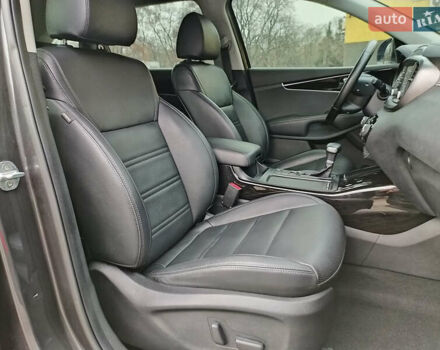 Серый Киа Соренто, объемом двигателя 2 л и пробегом 156 тыс. км за 23955 $, фото 23 на Automoto.ua