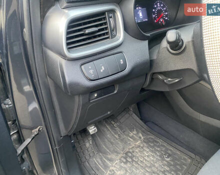 Серый Киа Соренто, объемом двигателя 2.36 л и пробегом 68 тыс. км за 16250 $, фото 41 на Automoto.ua