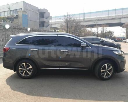 Серый Киа Соренто, объемом двигателя 2 л и пробегом 89 тыс. км за 22000 $, фото 4 на Automoto.ua