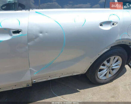 Сірий Кіа Соренто, об'ємом двигуна 2.4 л та пробігом 100 тис. км за 12150 $, фото 13 на Automoto.ua