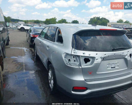 Сірий Кіа Соренто, об'ємом двигуна 2.4 л та пробігом 100 тис. км за 12150 $, фото 4 на Automoto.ua