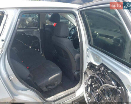 Сірий Кіа Соренто, об'ємом двигуна 2.4 л та пробігом 100 тис. км за 12150 $, фото 5 на Automoto.ua