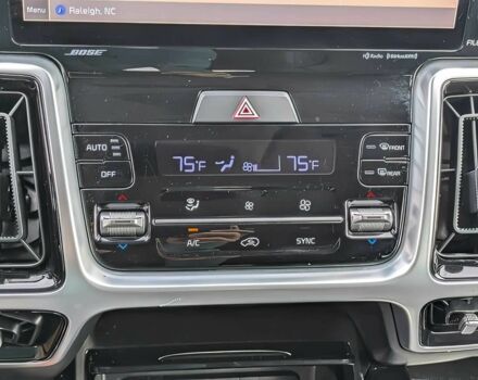 Серый Киа Соренто, объемом двигателя 2.5 л и пробегом 16 тыс. км за 16000 $, фото 11 на Automoto.ua