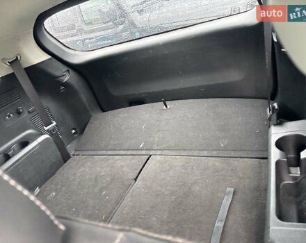 Серый Киа Соренто, объемом двигателя 2.5 л и пробегом 148 тыс. км за 28000 $, фото 6 на Automoto.ua