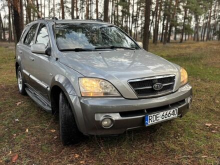 Сірий Кіа Соренто, об'ємом двигуна 2.5 л та пробігом 250 тис. км за 4600 $, фото 1 на Automoto.ua