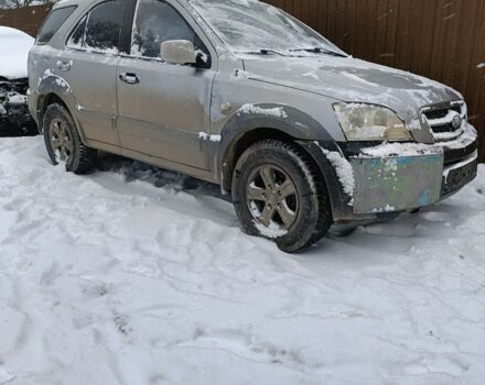 Серый Киа Соренто, объемом двигателя 2.5 л и пробегом 333 тыс. км за 200 $, фото 1 на Automoto.ua