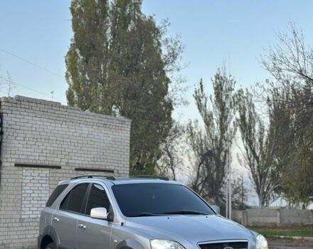 Серый Киа Соренто, объемом двигателя 2.5 л и пробегом 350 тыс. км за 3500 $, фото 1 на Automoto.ua