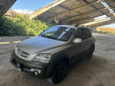 Киа Соренто 2003 в Новониколаевке на Automoto.ua Серый Киа Соренто, объемом двигателя 2.5 л и пробегом 2 тыс. км за 3500 $, фото 1 на Automoto.ua