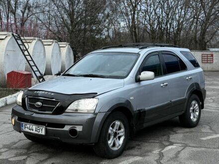 Сірий Кіа Соренто, об'ємом двигуна 2.5 л та пробігом 300 тис. км за 2500 $, фото 1 на Automoto.ua