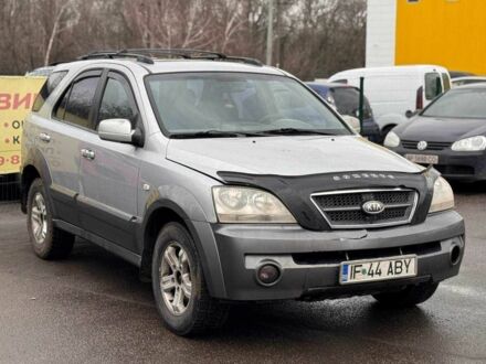 Сірий Кіа Соренто, об'ємом двигуна 2.5 л та пробігом 250 тис. км за 1800 $, фото 1 на Automoto.ua