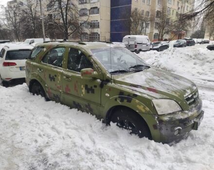 Серый Киа Соренто, объемом двигателя 3 л и пробегом 370 тыс. км за 2700 $, фото 1 на Automoto.ua