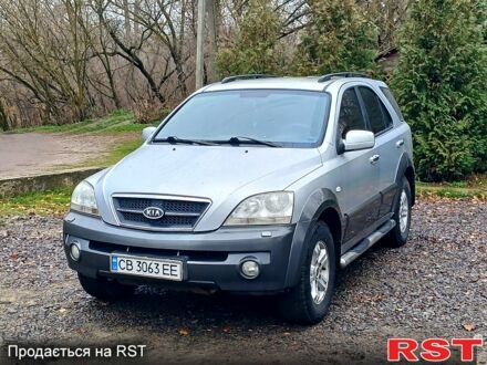 Серый Киа Соренто, объемом двигателя 2.4 л и пробегом 400 тыс. км за 5750 $, фото 1 на Automoto.ua