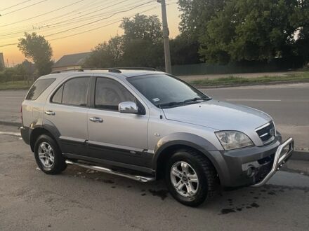 Серый Киа Соренто, объемом двигателя 2.5 л и пробегом 400 тыс. км за 3900 $, фото 1 на Automoto.ua