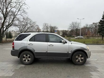 Серый Киа Соренто, объемом двигателя 0 л и пробегом 300 тыс. км за 3085 $, фото 1 на Automoto.ua