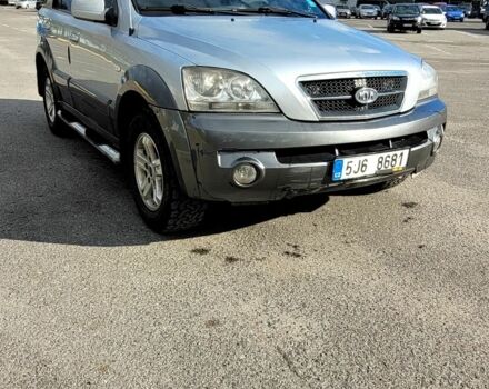 Серый Киа Соренто, объемом двигателя 2 л и пробегом 285 тыс. км за 3000 $, фото 1 на Automoto.ua