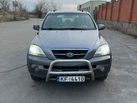 Сірий Кіа Соренто, об'ємом двигуна 2.5 л та пробігом 300 тис. км за 4600 $, фото 1 на Automoto.ua