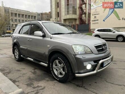 Серый Киа Соренто, объемом двигателя 2.5 л и пробегом 238 тыс. км за 7500 $, фото 1 на Automoto.ua