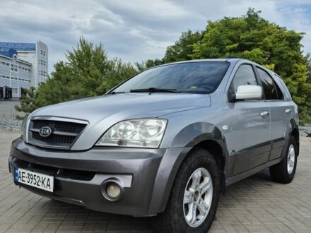 Кіа Соренто 2005 у Дніпро (Дніпропетровську) на Automoto.ua Сірий Кіа Соренто, об'ємом двигуна 2.5 л та пробігом 280 тис. км за 6950 $, фото 1 на Automoto.ua