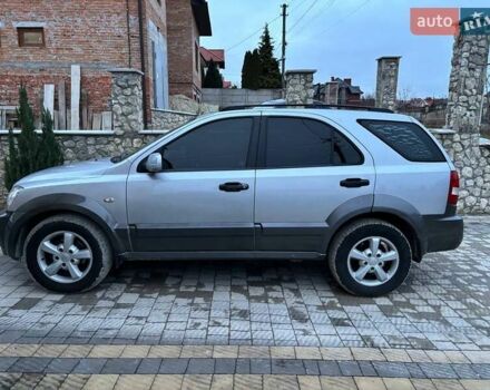 Серый Киа Соренто, объемом двигателя 2.5 л и пробегом 273 тыс. км за 6600 $, фото 1 на Automoto.ua