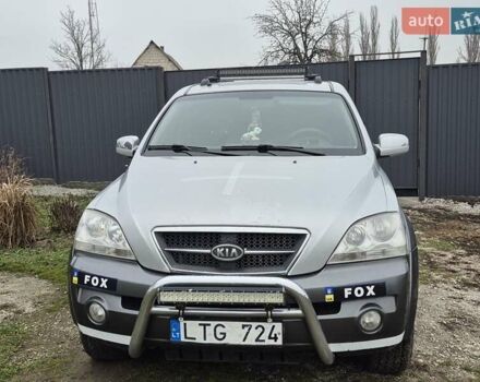 Сірий Кіа Соренто, об'ємом двигуна 2.5 л та пробігом 382 тис. км за 5500 $, фото 1 на Automoto.ua