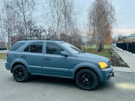 Кіа Соренто 2006 у Новомосковске на Automoto.ua Сірий Кіа Соренто, об'ємом двигуна 2.5 л та пробігом 300 тис. км за 2950 $, фото 1 на Automoto.ua