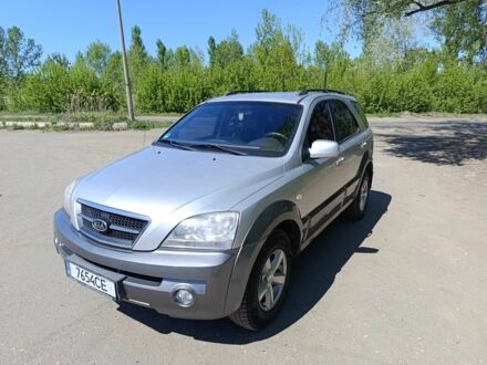 Киа Соренто 2006 в Изюме на Automoto.ua Серый Киа Соренто, объемом двигателя 2.5 л и пробегом 228 тыс. км за 4400 $, фото 1 на Automoto.ua