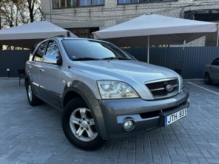 Киа Соренто 2006 в Павлограде на Automoto.ua Серый Киа Соренто, объемом двигателя 2.5 л и пробегом 200 тыс. км за 4700 $, фото 1 на Automoto.ua