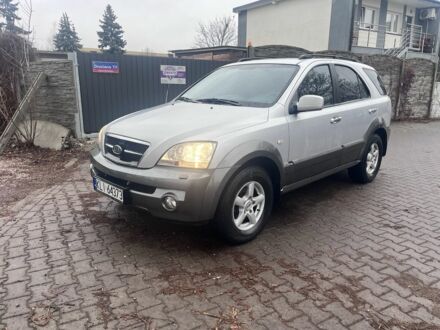 Серый Киа Соренто, объемом двигателя 2.5 л и пробегом 202 тыс. км за 3750 $, фото 1 на Automoto.ua