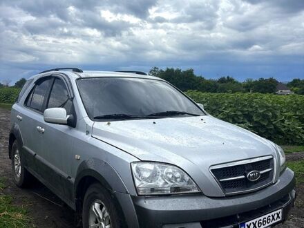 Сірий Кіа Соренто, об'ємом двигуна 2.5 л та пробігом 242 тис. км за 3300 $, фото 1 на Automoto.ua