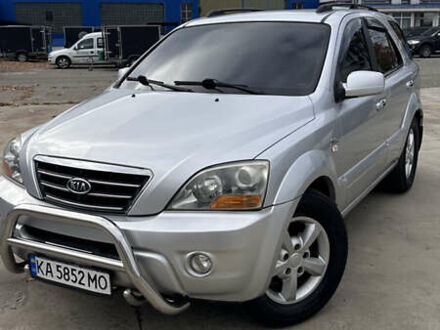 Серый Киа Соренто, объемом двигателя 2.5 л и пробегом 240 тыс. км за 8500 $, фото 1 на Automoto.ua