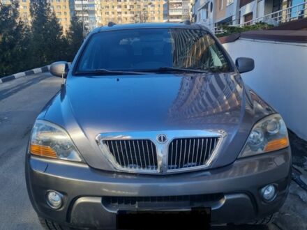 Сірий Кіа Соренто, об'ємом двигуна 2.5 л та пробігом 240 тис. км за 8300 $, фото 1 на Automoto.ua